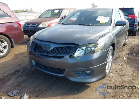 2010 Toyota Camry Se z USA, uszkodzony, nr VIN 4T1BF3EK9AU104592